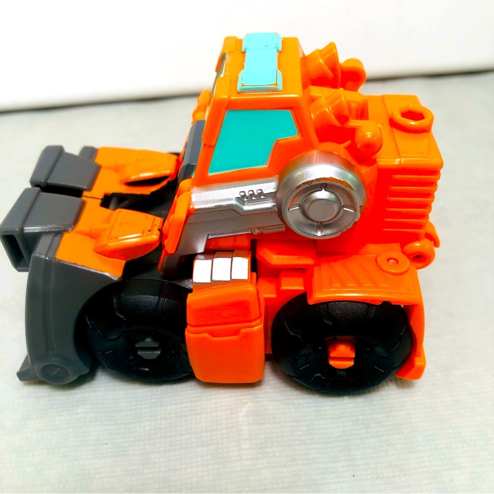 Playskool Heroes Transformers Toy Rescue Bots Wedge the Construction Bot